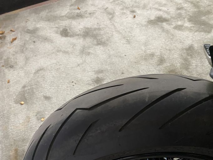 DUCATI MONSTER 937 4