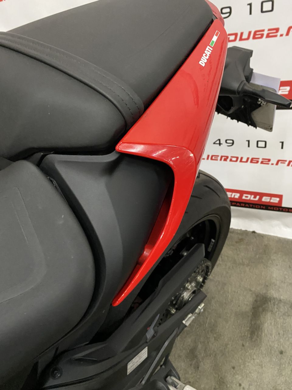 DUCATI MONSTER 937 4