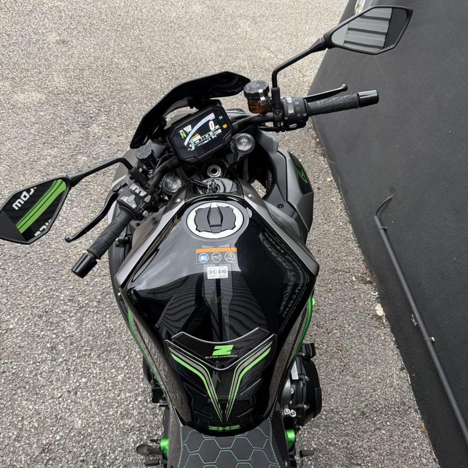 KAWASAKI Z 1000 H2 4