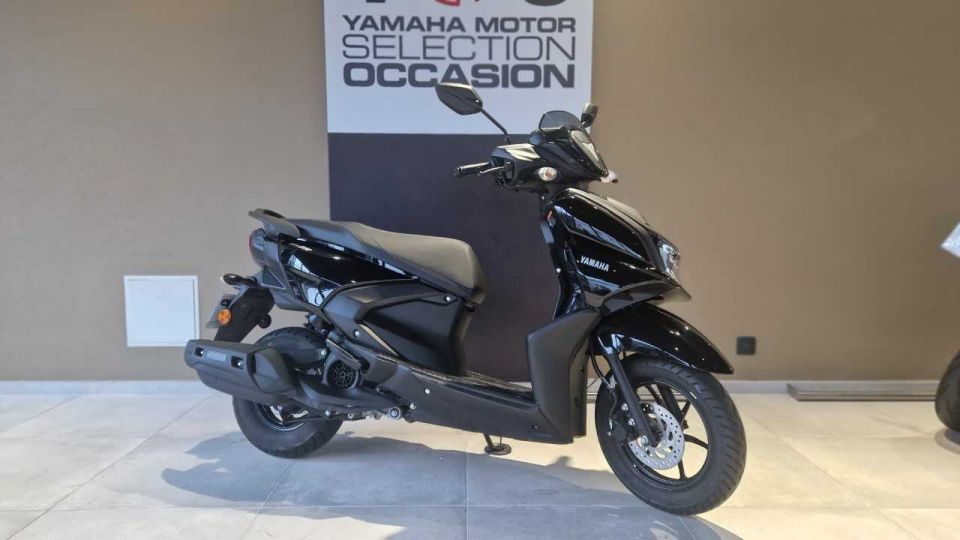 YAMAHA RayZR 125 4