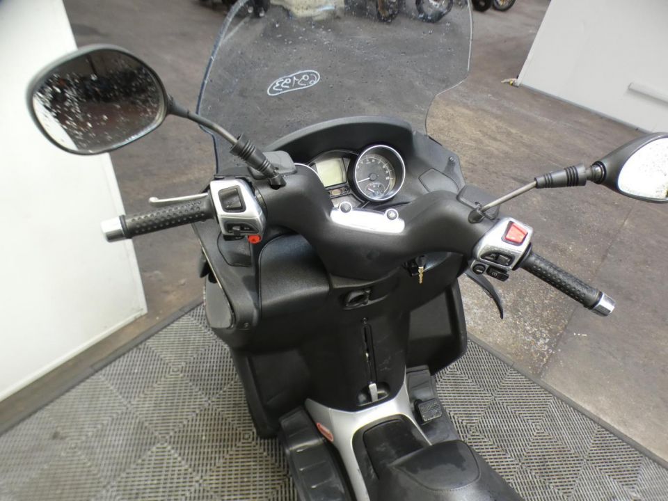 PIAGGIO MP3 400 4