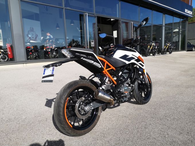 KTM 125 DUKE ABS 4