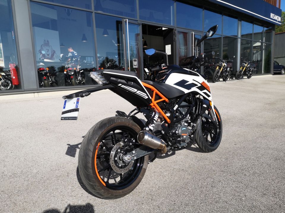 KTM 125 DUKE ABS 4