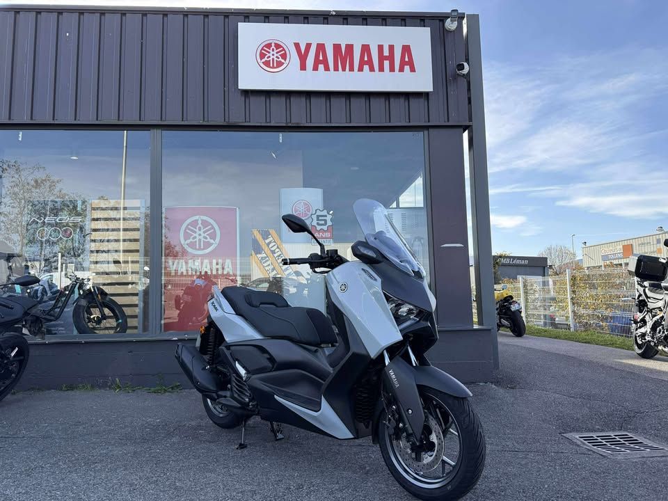 YAMAHA XMAX 125 TECH MAX 4