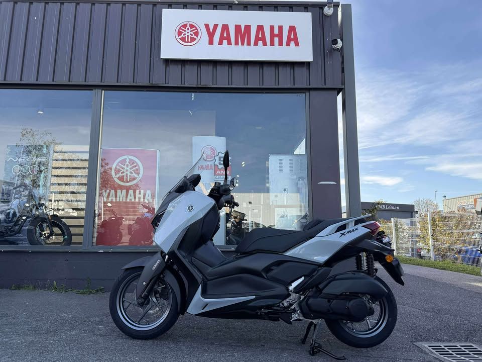 YAMAHA XMAX 125 TECH MAX 4