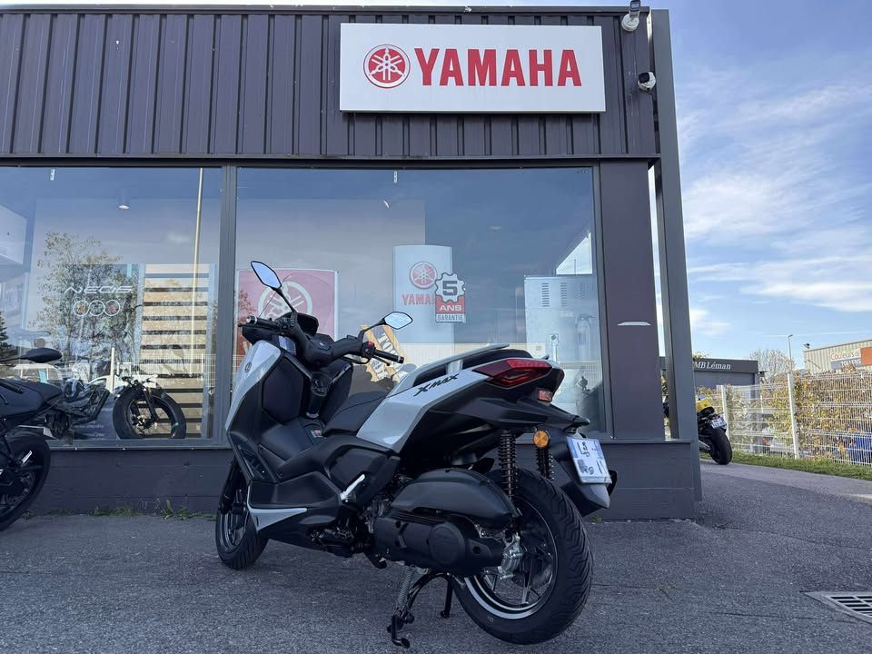 YAMAHA XMAX 125 TECH MAX 4