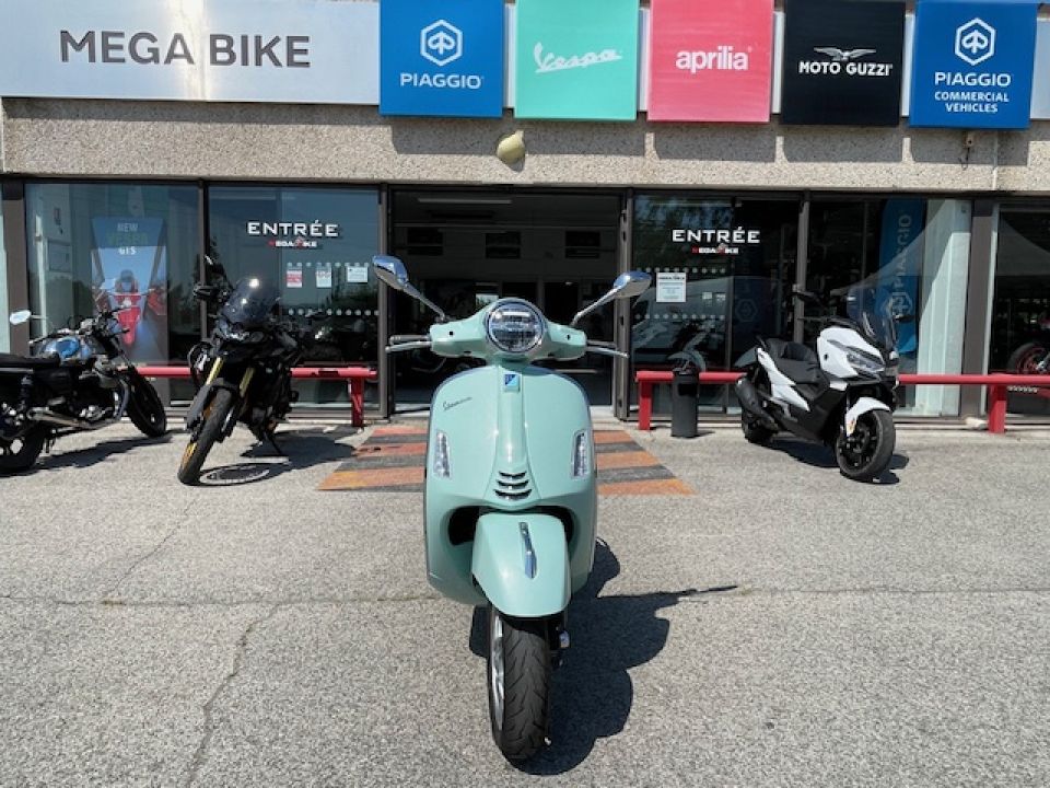 VESPA GTS 300 4