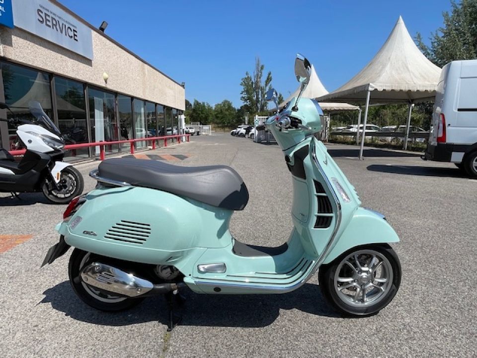 VESPA GTS 300 4