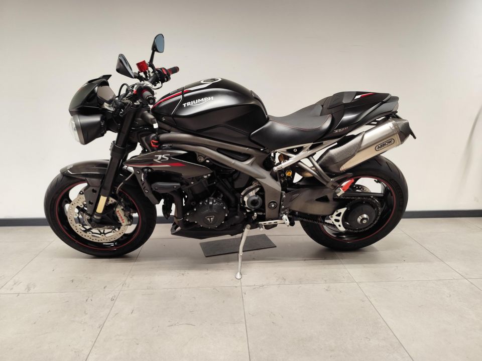 TRIUMPH SPEED TRIPLE 1050 RS 4