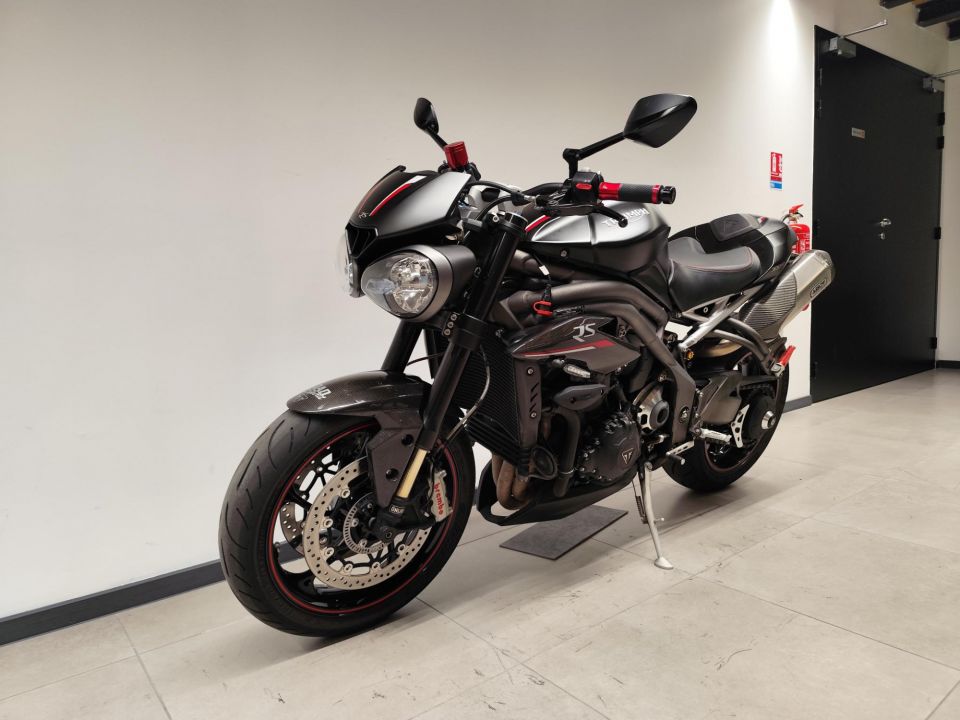TRIUMPH SPEED TRIPLE 1050 RS 4
