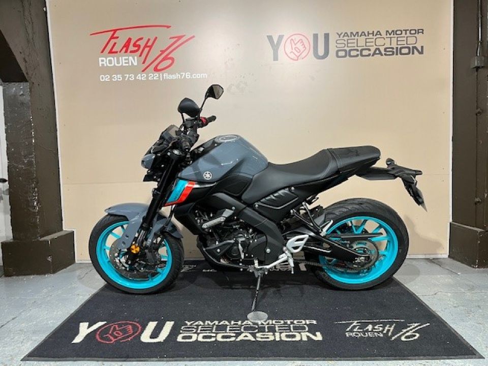 YAMAHA MT-125 4