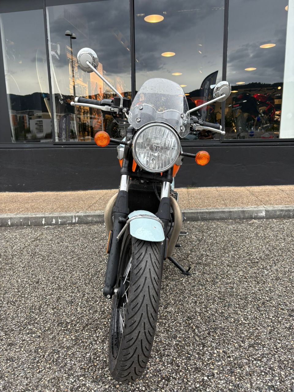 TRIUMPH BONNEVILLE T100 900 4