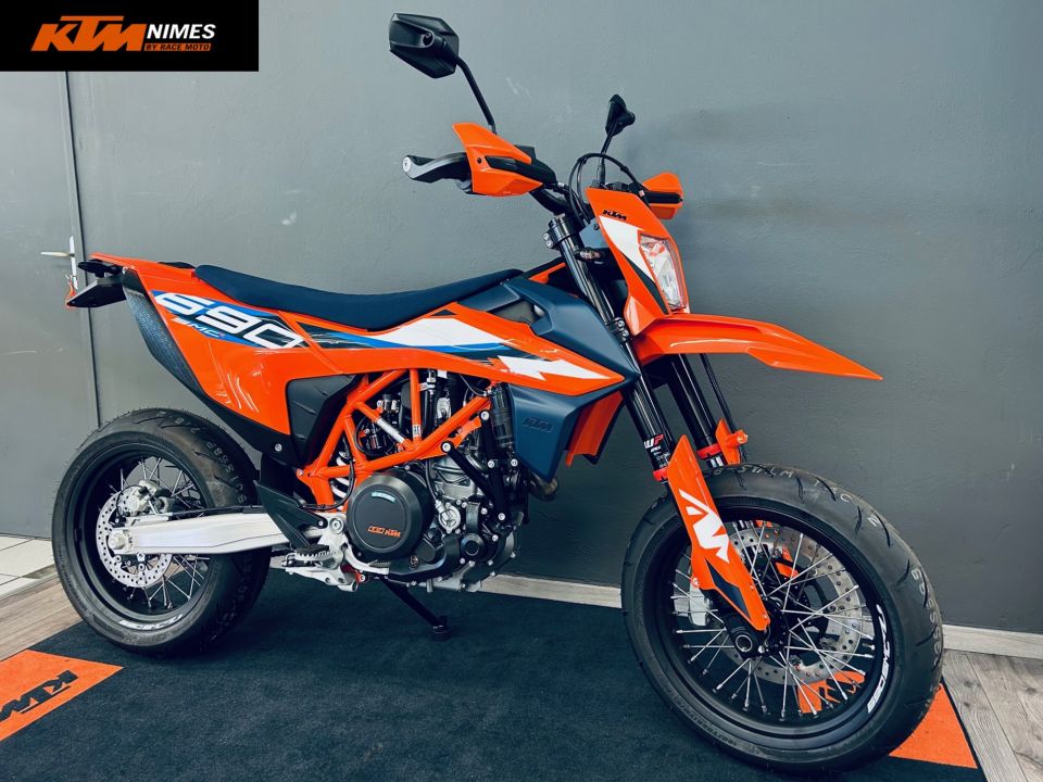 KTM 690 SMC R 4