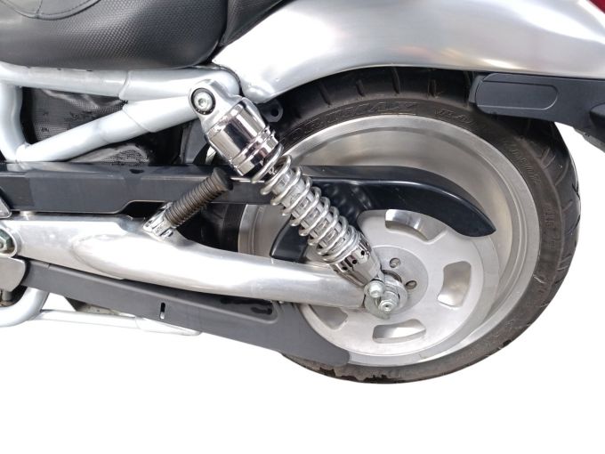 HARLEY-DAVIDSON V-ROD 1130 4