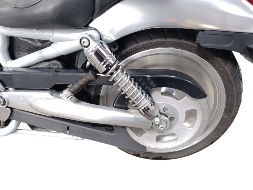 HARLEY-DAVIDSON V-ROD 1130 4