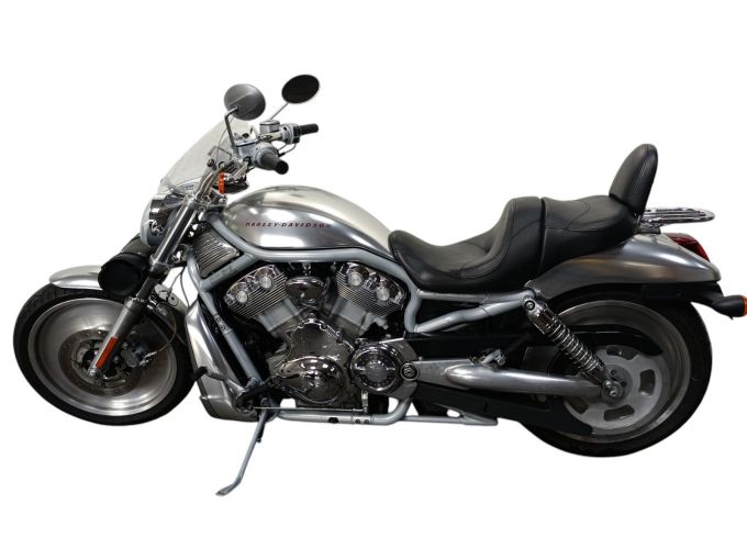 HARLEY-DAVIDSON V-ROD 1130 4