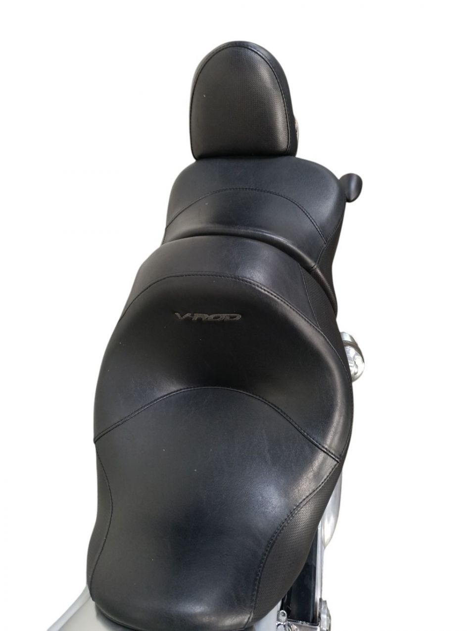 HARLEY-DAVIDSON V-ROD 1130 4