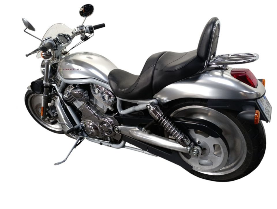 HARLEY-DAVIDSON V-ROD 1130 4