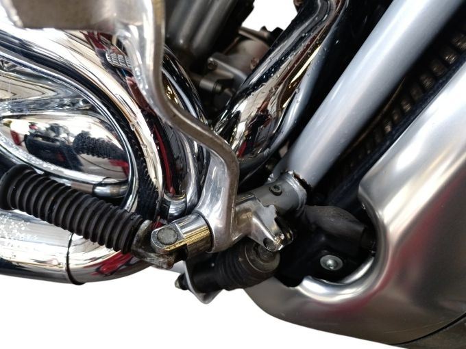 HARLEY-DAVIDSON V-ROD 1130 4