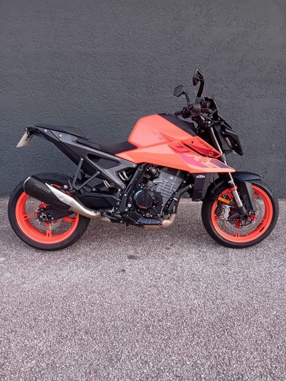 KTM 990 DUKE 4