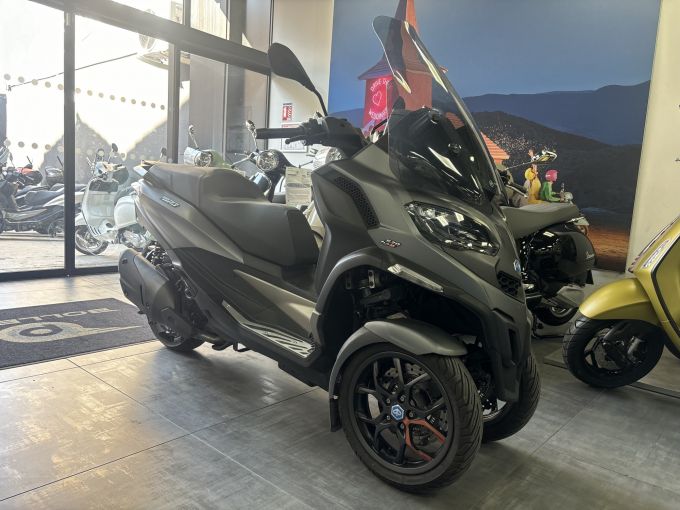 PIAGGIO MP3 530 HPE EXCLUSIVE 4