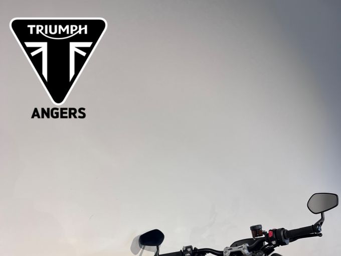 TRIUMPH STREET TRIPLE 765 RS 4