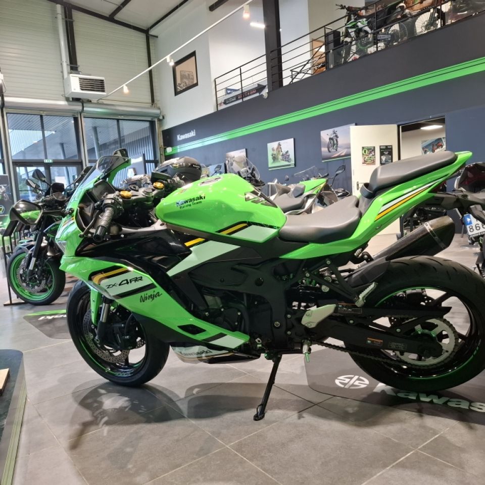 KAWASAKI ZX4RR 4