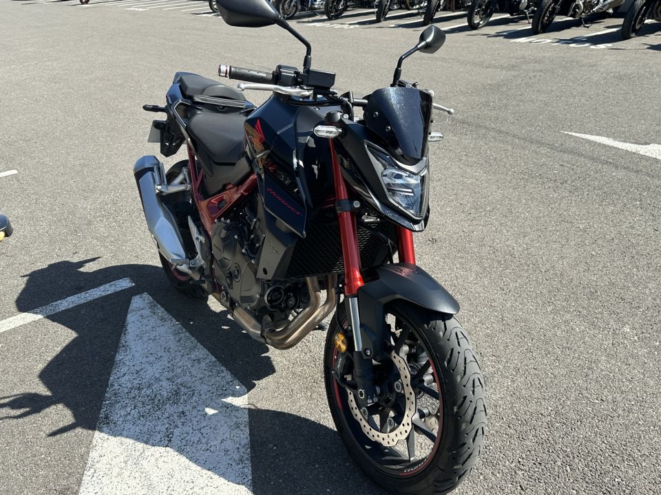 HONDA CB 750 HORNET 4