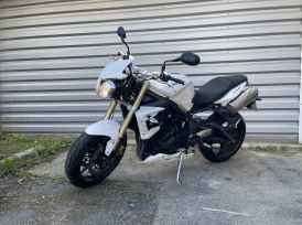 TRIUMPH STREET TRIPLE 675 - 2012