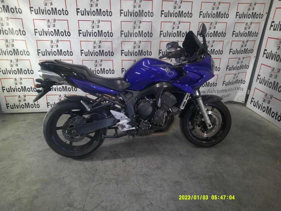 YAMAHA FZ6 (98CV) 4