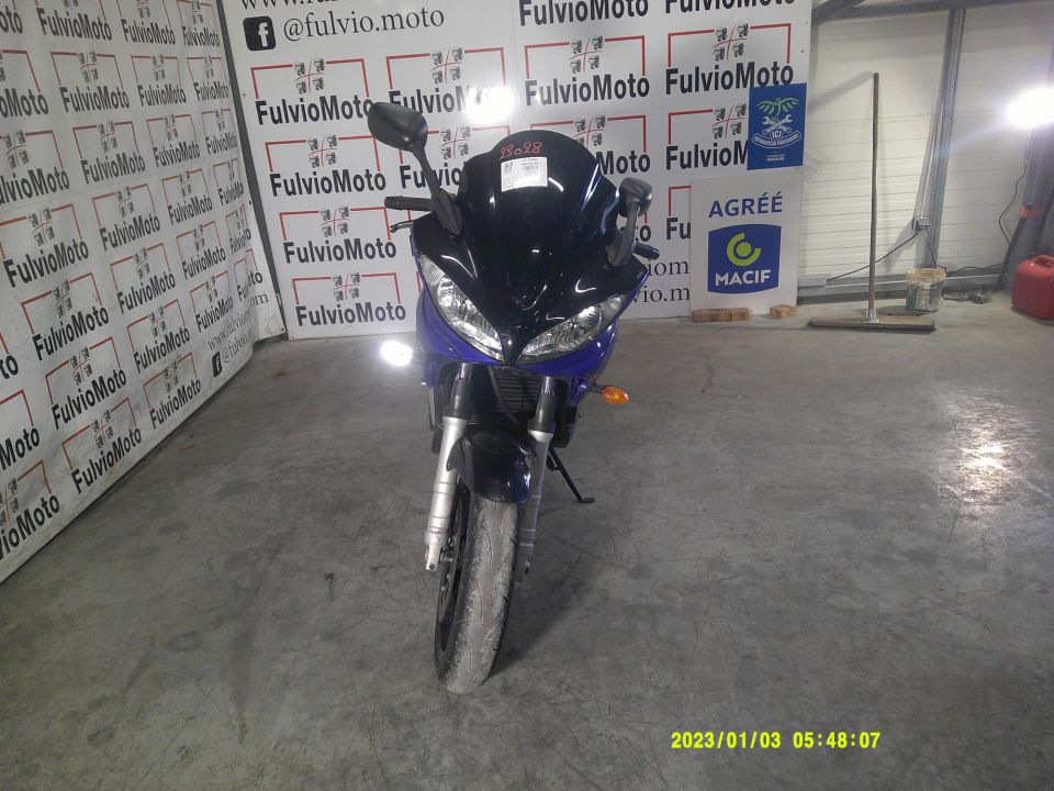YAMAHA FZ6 (98CV) 4