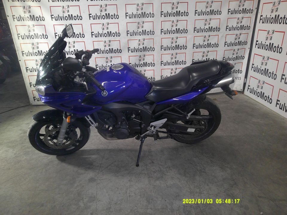 YAMAHA FZ6 (98CV) 4