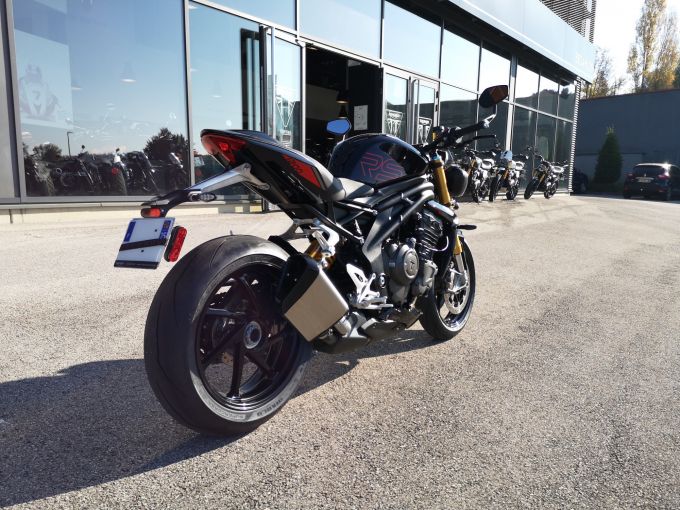 TRIUMPH SPEED TRIPLE 1200 RS 4