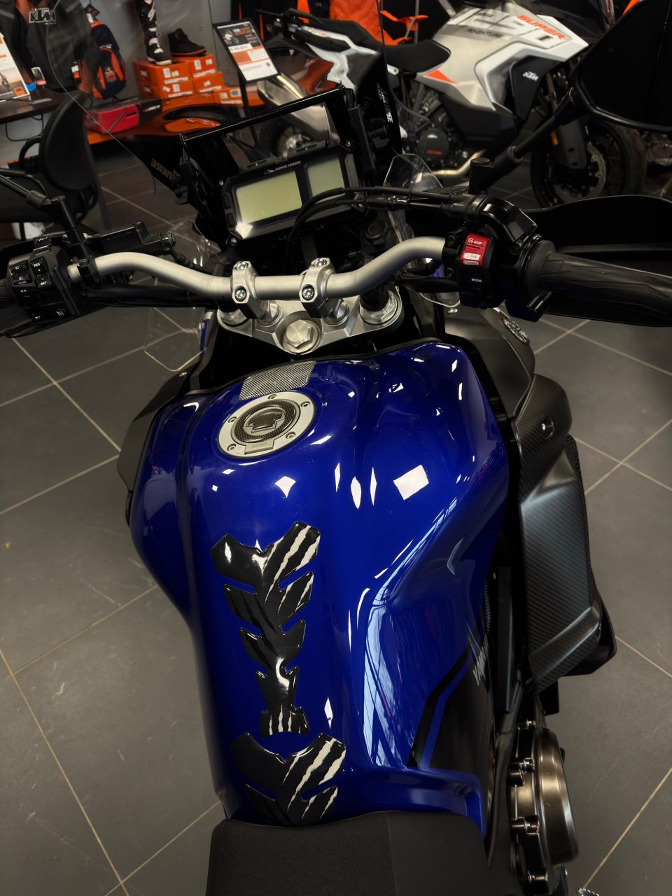 YAMAHA XTZ 1200 SUPER TENERE 4