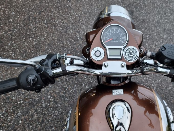 ROYAL ENFIELD CLASSIC 4