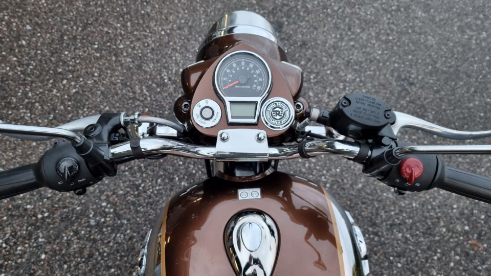 ROYAL ENFIELD CLASSIC 4