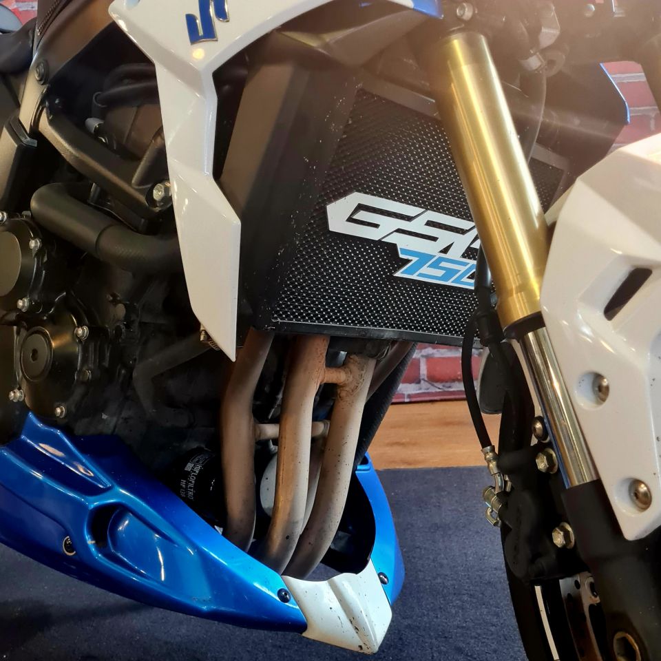 SUZUKI GSX-S 750 4