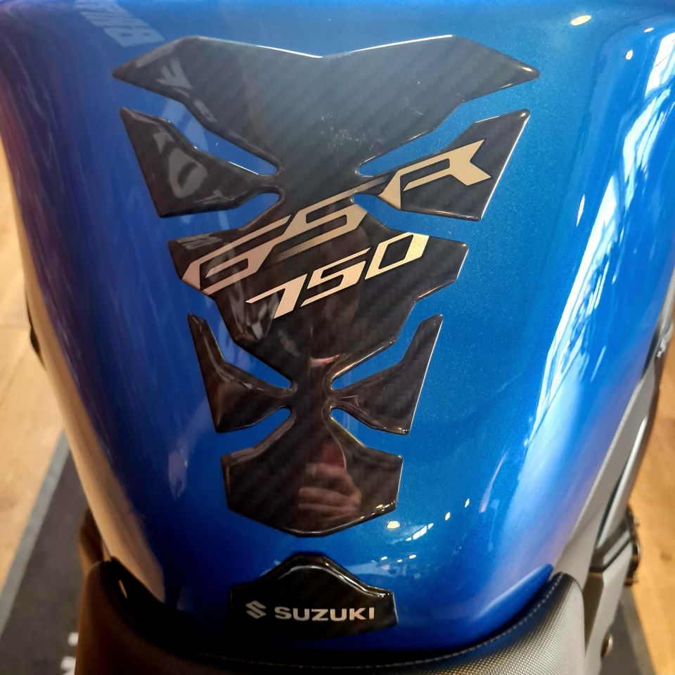 SUZUKI GSX-S 750 4