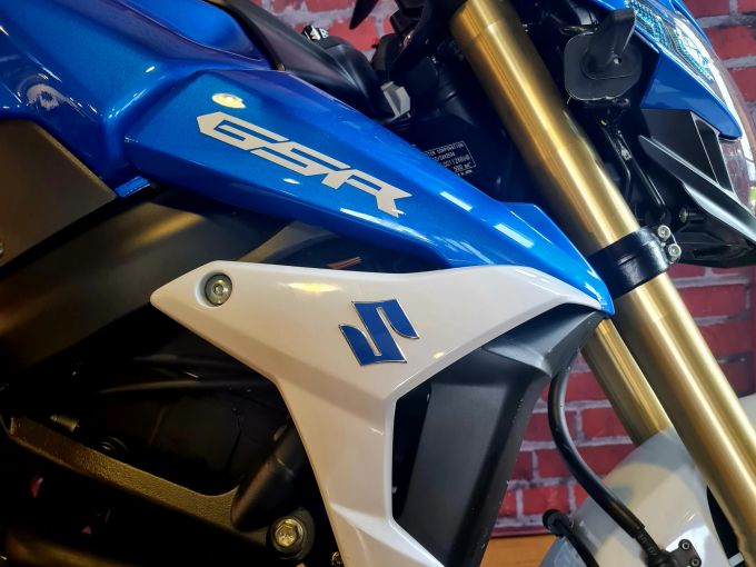 SUZUKI GSX-S 750 4