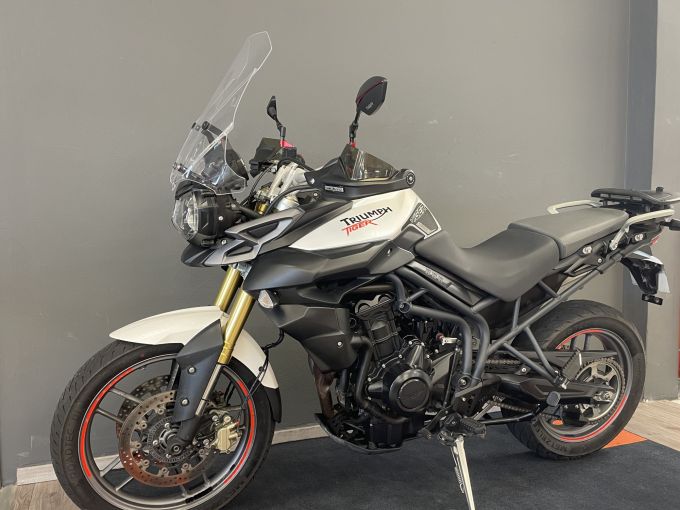 TRIUMPH TIGER 800 XR 4