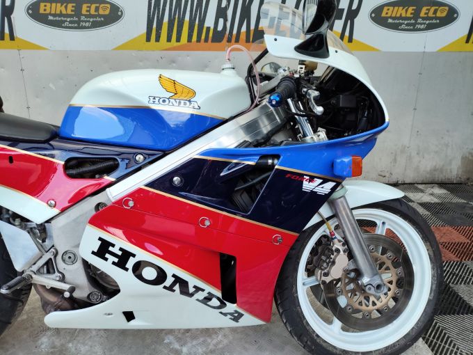 HONDA VFR 4