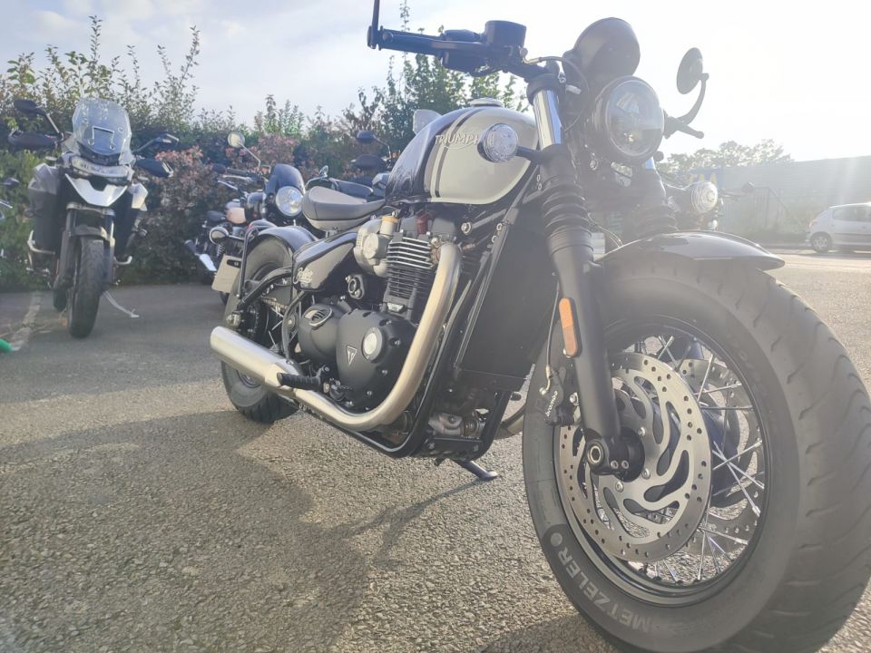 TRIUMPH Bonneville Bobber 1200 4