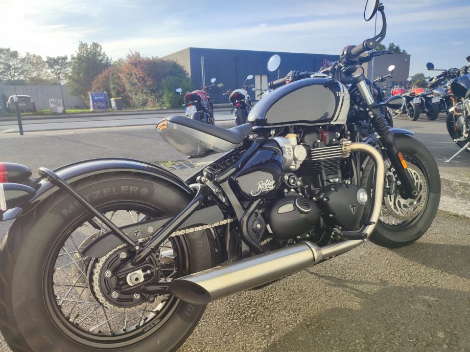 TRIUMPH Bonneville Bobber 1200 4