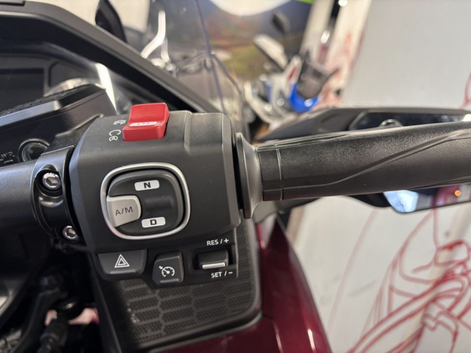 HONDA GL 1800 GOLDWING DCT 4