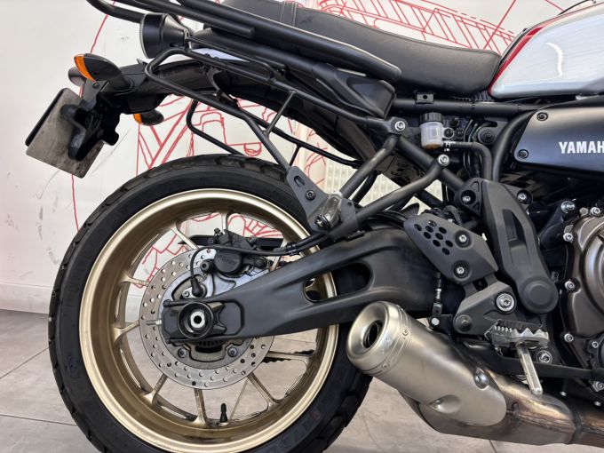 YAMAHA XSR 700 XTRIBUTE 4