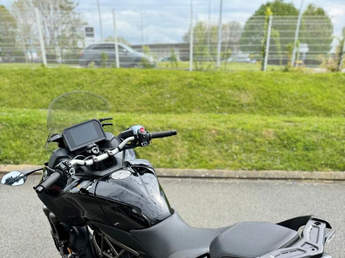 YAMAHA NIKEN GT 4