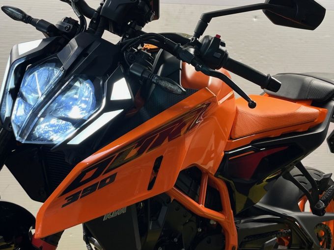 KTM 390 DUKE 4