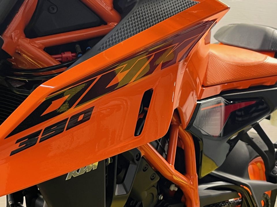 KTM 390 DUKE 4