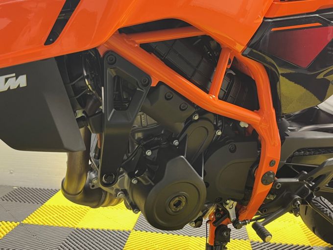 KTM 390 DUKE 4