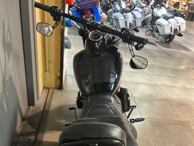 HARLEY-DAVIDSON SOFTAIL FAT BOB 1868 4